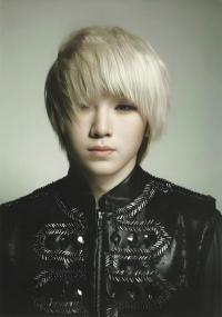 17 : First Mini Album Postcards - Dark Version 