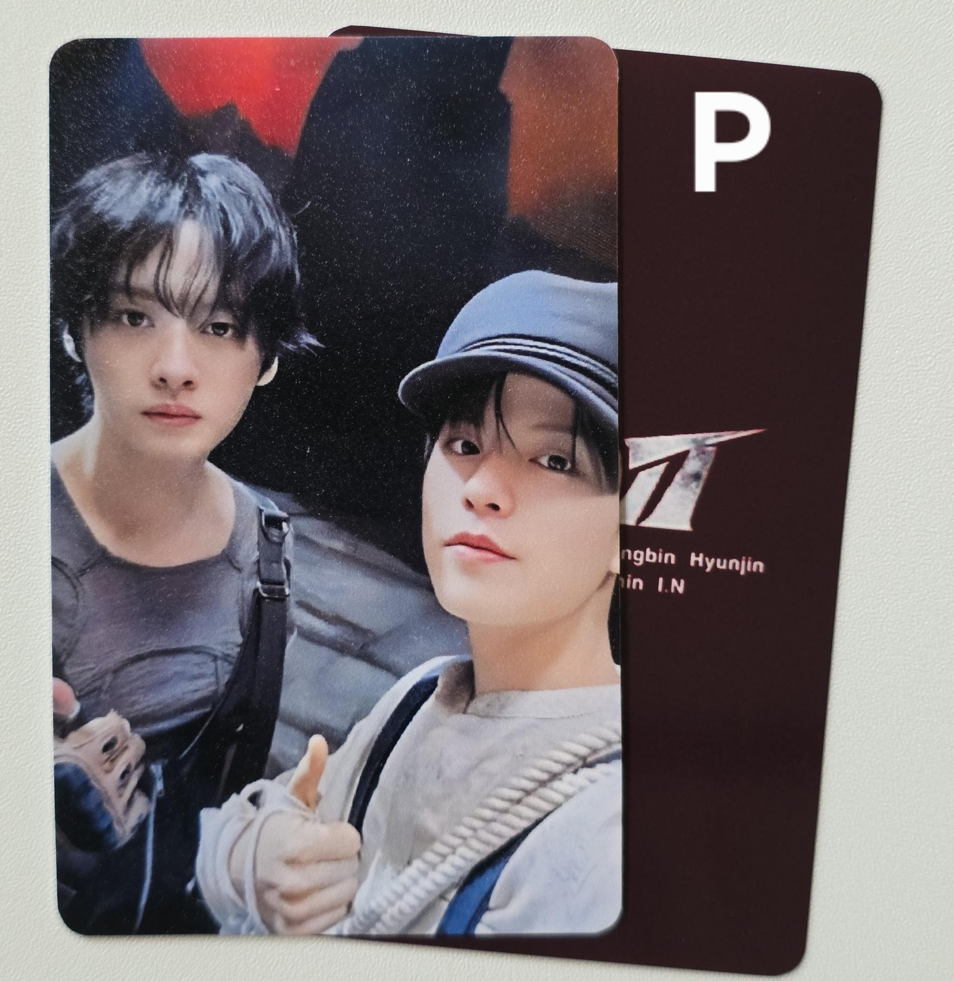Stray Kids : Giant Japan POB Unit Photocards
