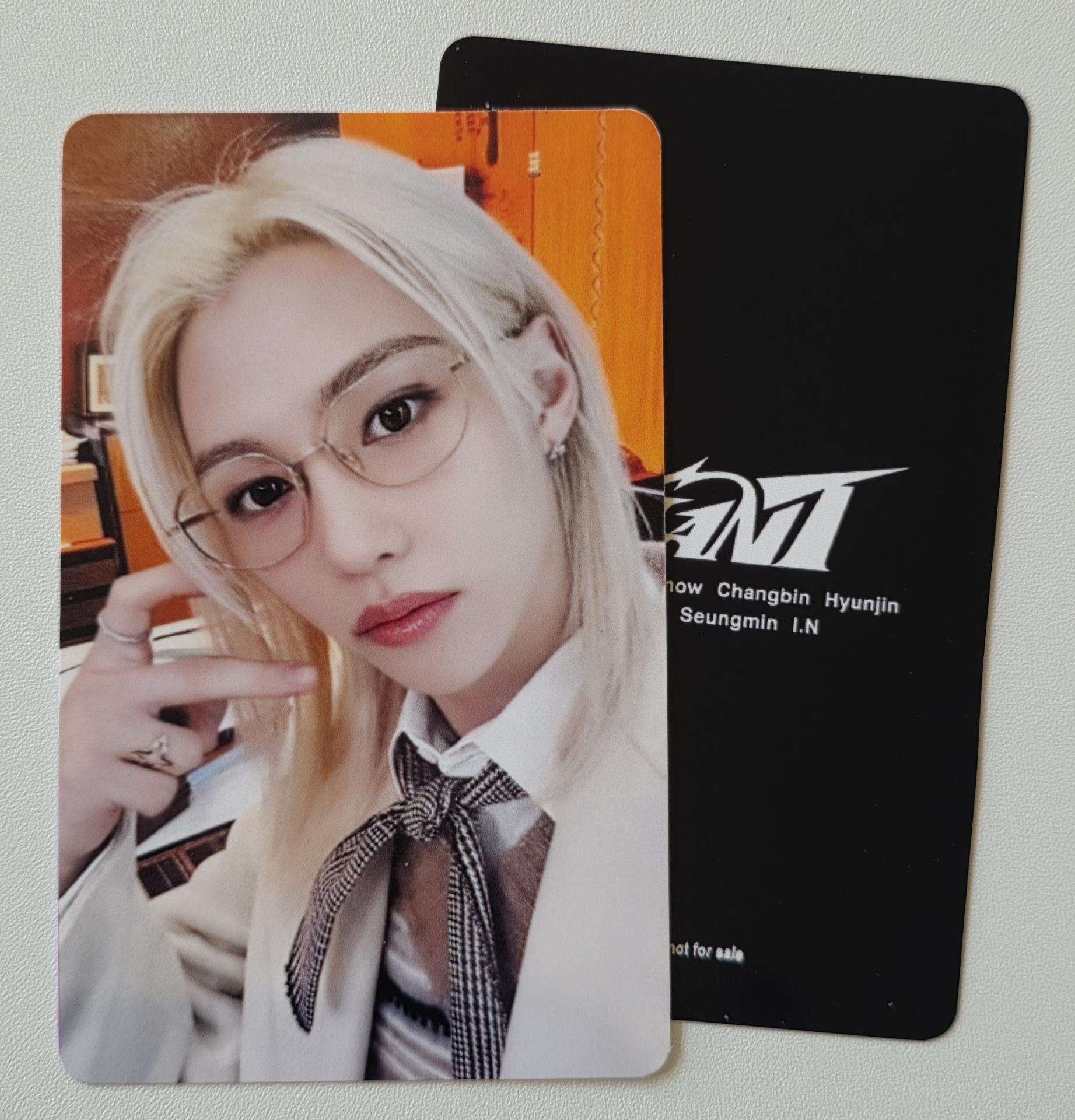 Stray Kids : Felix - DominATE Japan - Giant Photocards