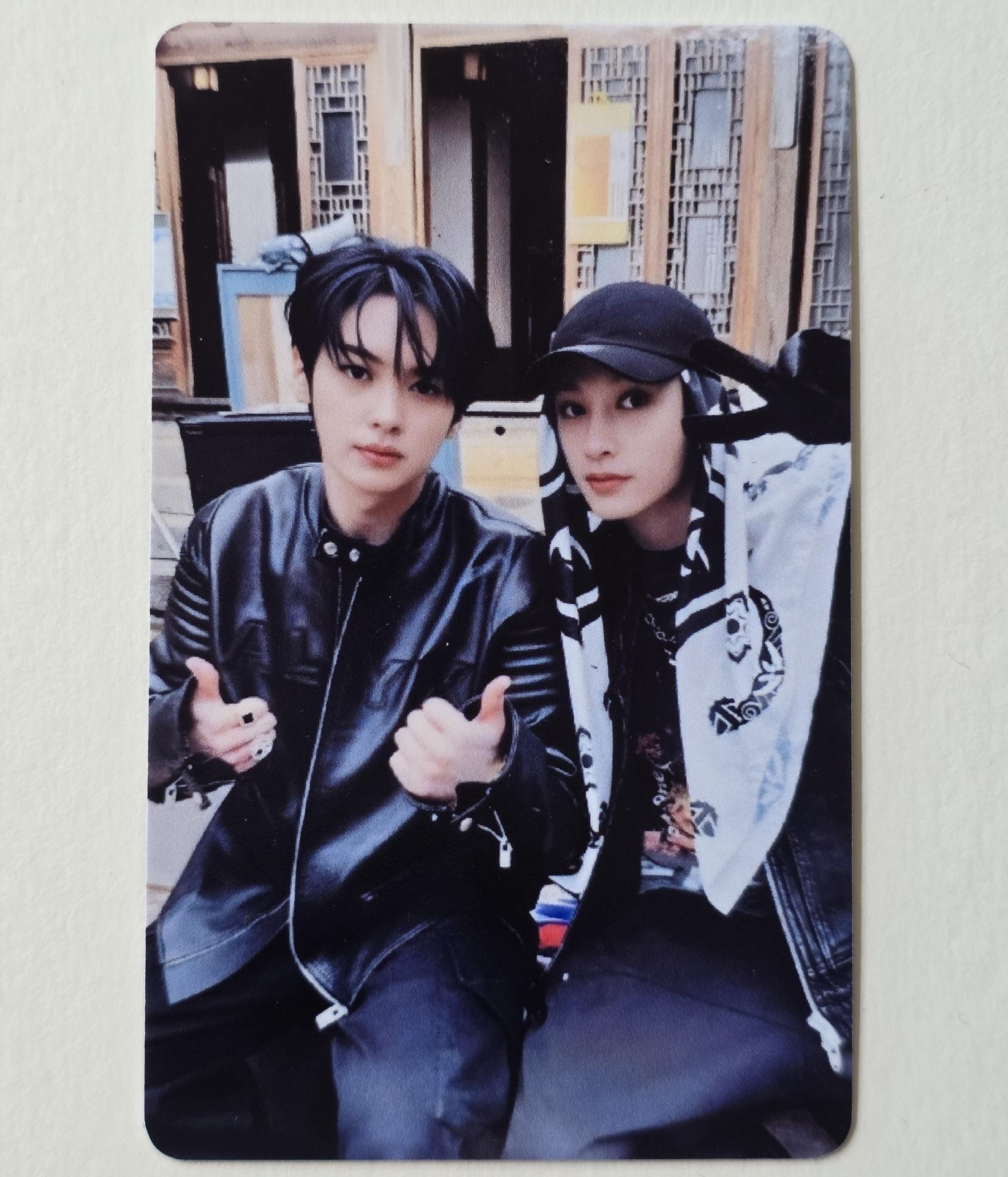 Stray Kids : Hop -Bang Chan & Lee Know HOP Walmart Unit Photocards