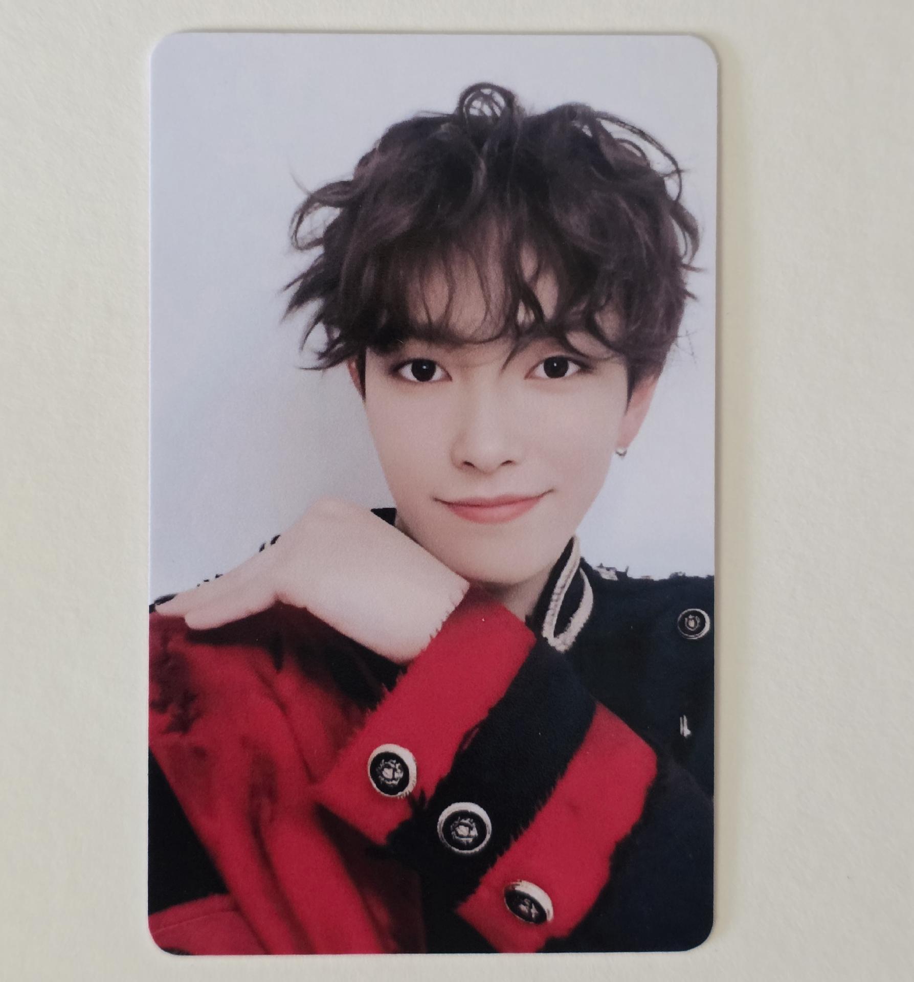 Ateez : Hongjoong - The World Ep Fin Universal Photocards
