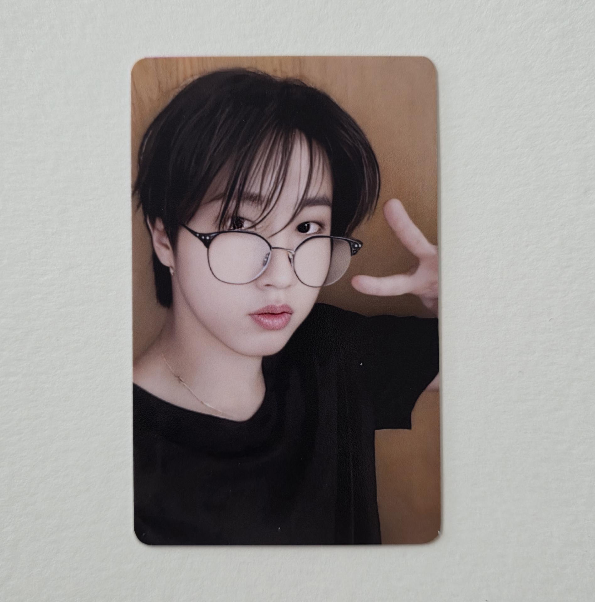 Stray Kids : Han -Karma Starriver Fan Sign Photocards