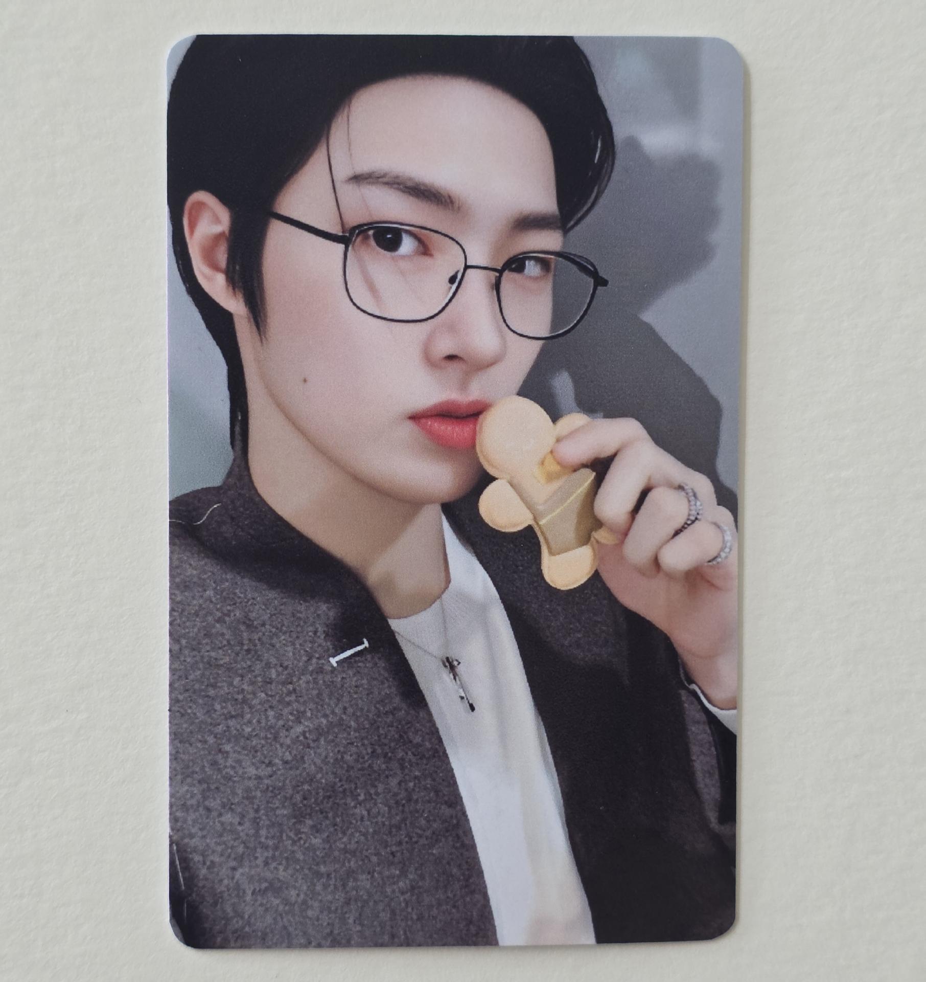 ATEEZ : Seasons Greetings 2026 : Pastry Shop Set A Cookie Photocards