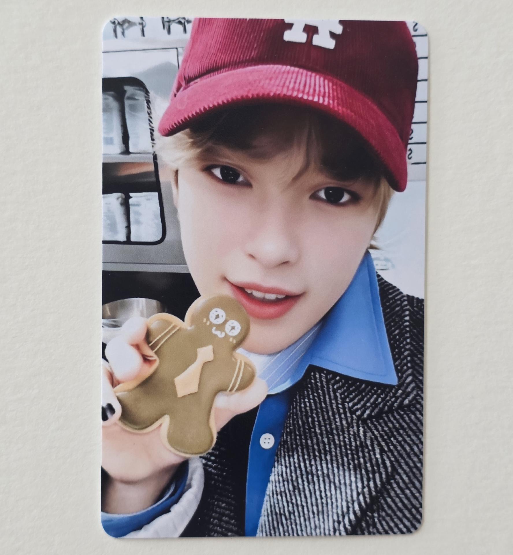 ATEEZ : Seasons Greetings 2026 : Pastry Shop Set A Cookie Photocards