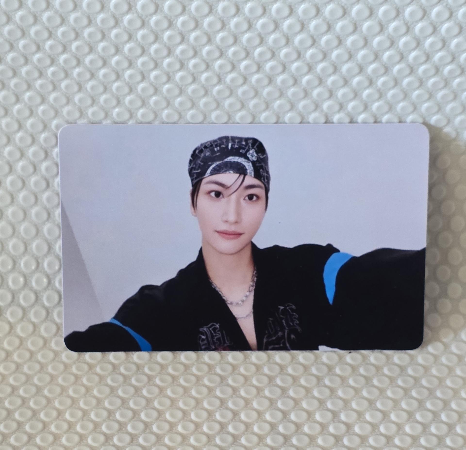 ATEEZ : Bad Limited Edition UMS Japan Lucky Draw Photocards