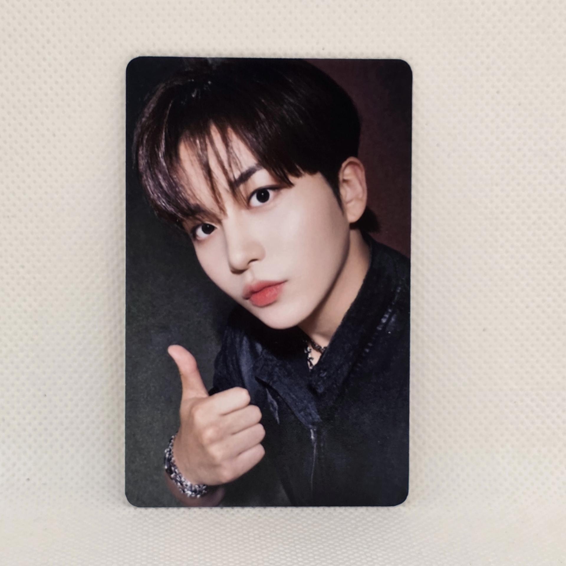 Ateez : Fanplay Metal Pin Set Photocards Jongho