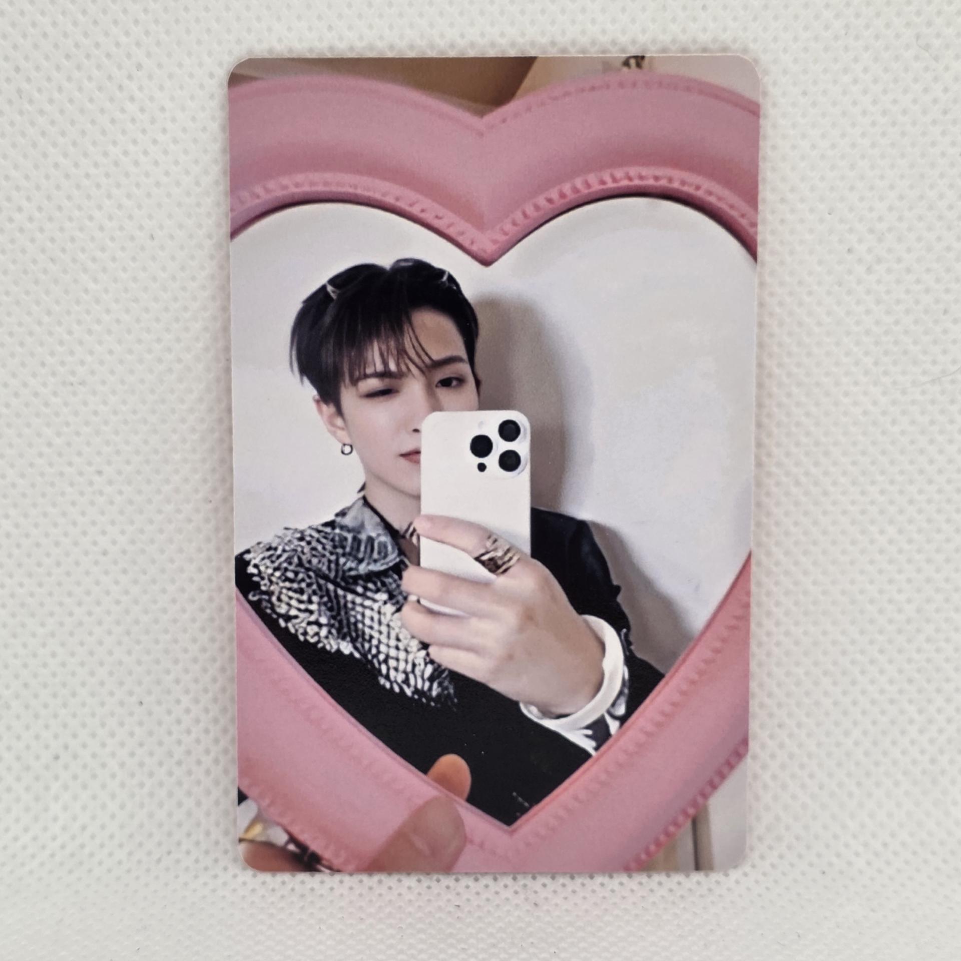 ATEEZ : Golden Hour 2 Makestar Mirror Selfie Photocards Hongjoong
