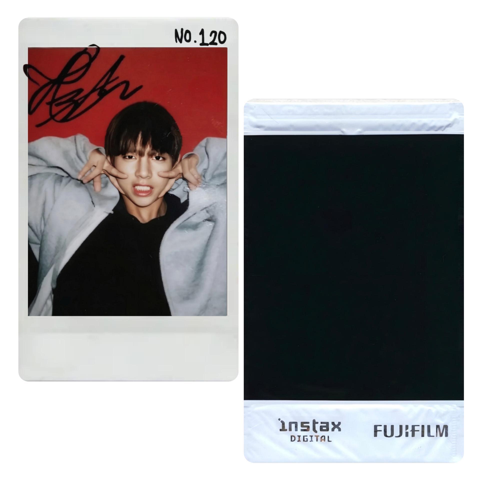 BTS - Dark & Wild 777 Polaroids Taehyung 120