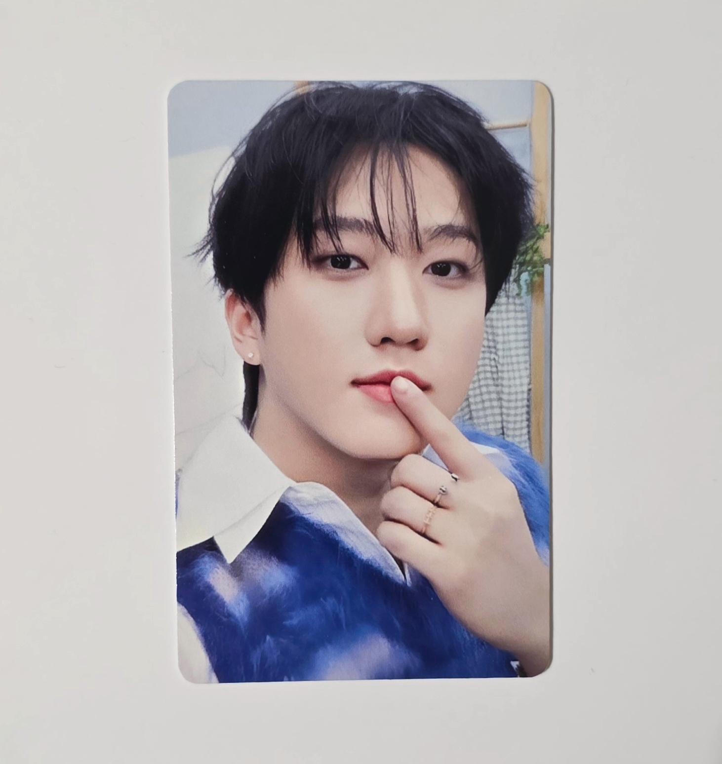 Stray Kids : Stay in our Little House -Day 1 Admission Photocards