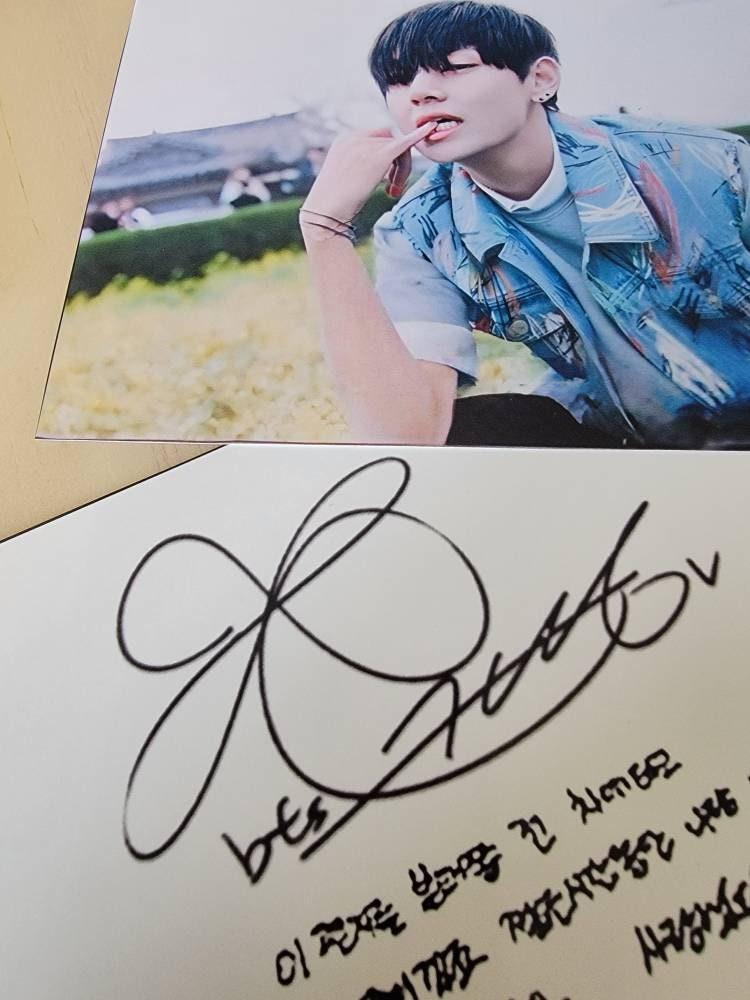 BTS - I Need You Broadcast Photocards
