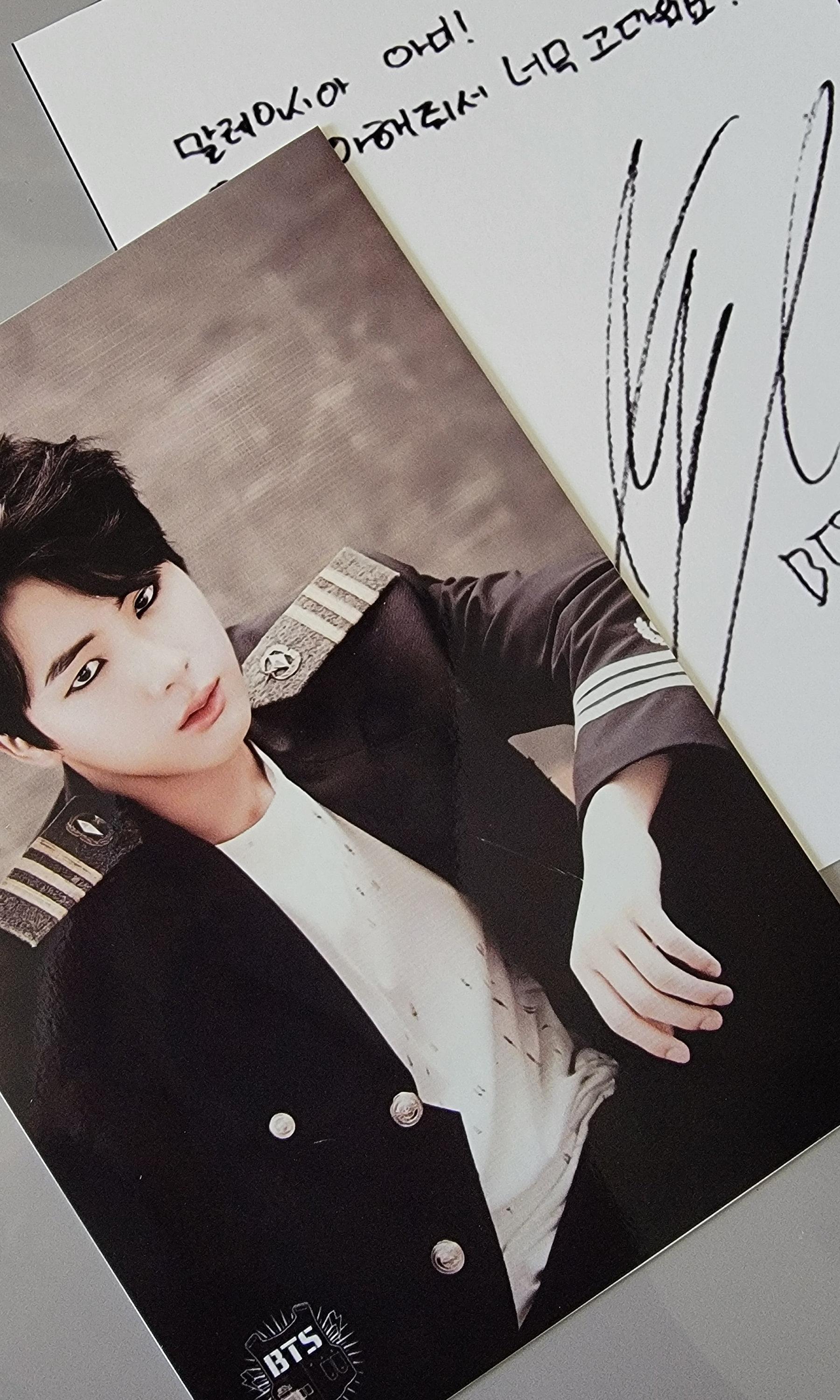 BTS - Red Bullet Hello Session Postcards