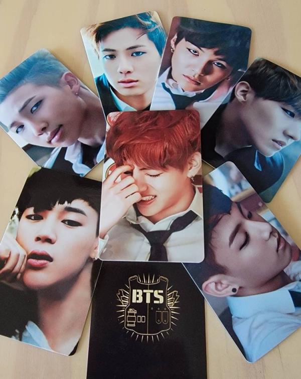 BTS - Wappen First Muster Photocards 