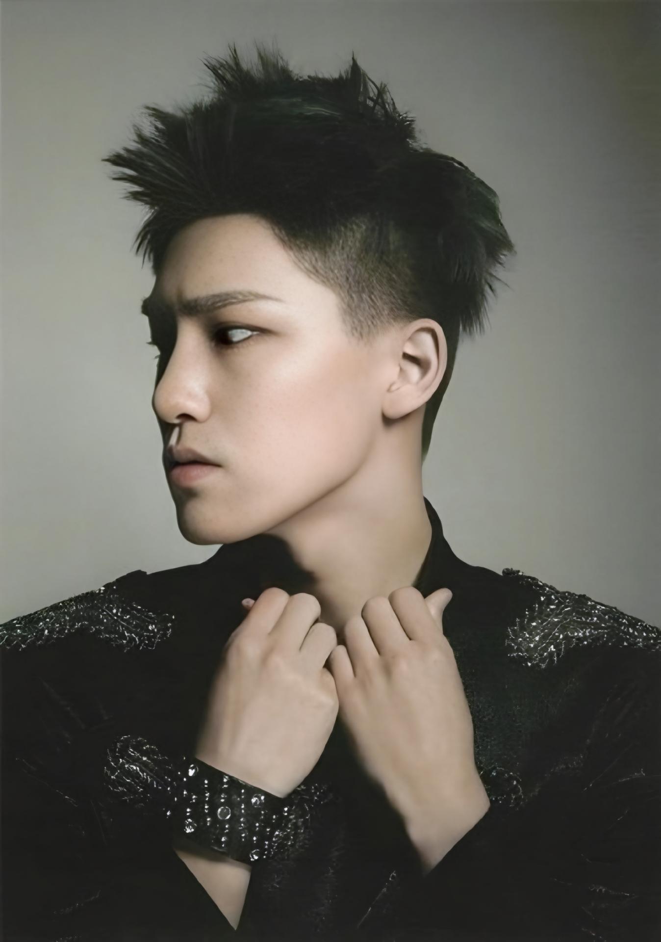 17 : First Mini Album Postcards - Dark Version 